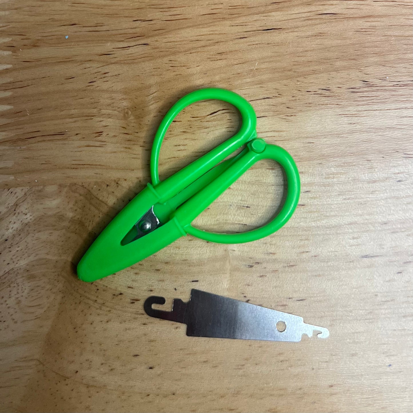 Scissor + Needle Threader Bundle