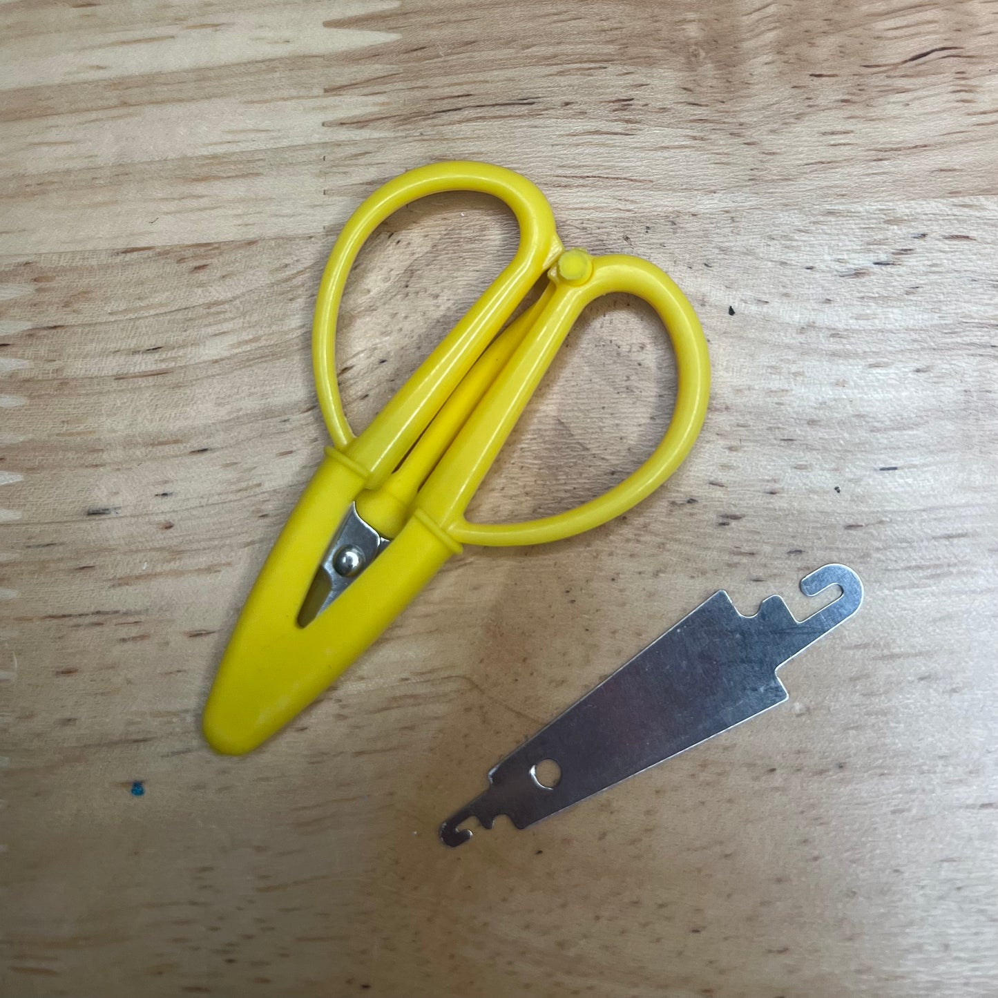 Scissor + Needle Threader Bundle